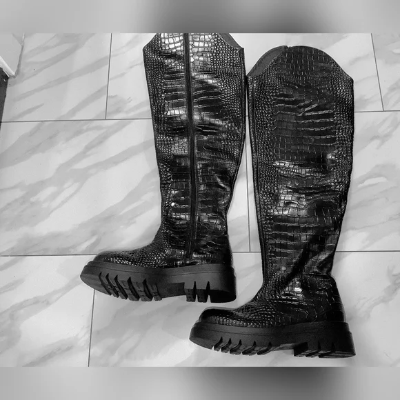 Jennifer Le Caiman Combat Boots - Picture 9 of 15